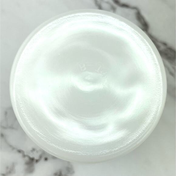 Vtg Anchor Hocking Milk Glass Grape Leaf Retro Mid Century Desert Cups Set of 2 - Picture 9 of 12